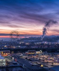 Saarbrücken am Morgen, klarer Wintertag, kurz vor Sonnenaufgang - Bildtankstelle.de