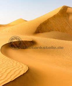 sanfte Dünen aus gelbem Sand, VAE - Bildtankstelle.de