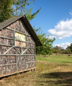 Insektenhotel am Litermont Wanderweg, Nähe Nalbach, Saarland - Bildtankstelle.de