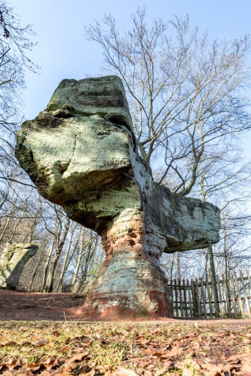 Der Stiefel-Felsen bei St. Ingbert, Saarland - Bildtankstelle.de