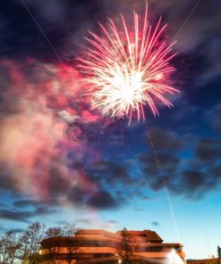 Feuerwerk über dem Forum von Homburg, Saarland - Bildtankstelle.de - Bilddatenbank für Foto-Motive aus SAAR-LOR-LUX