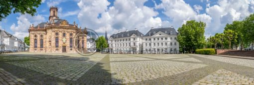 Panorama der Ludwigskirche in Saarbrücken - Bildtankstelle.de