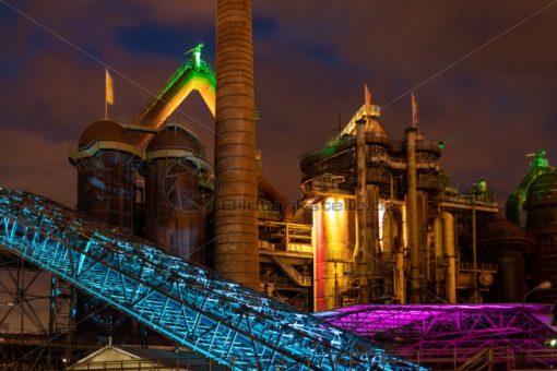 blaue Stunde beim Weltkulturerbe Völklinger Hütte, Völklingen, Saarland - Bildtankstelle.de